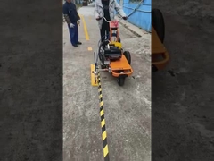 Quels sont les avantages d'utiliser une machine de route avec un chargeur de batterie comparé à un sans ?