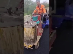 Quelles sont les caractéristiques principales d'une machine thermoplastique de route ?